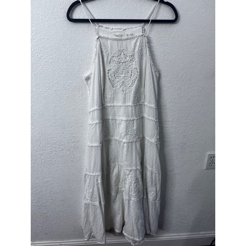 Elegant White Lace Dress